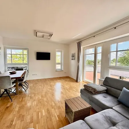 Penthouse Stadtrand Mageburg, Vollausgestattet Lejlighed