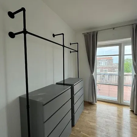 Penthouse Stadtrand Mageburg, Vollausgestattet Lejlighed *