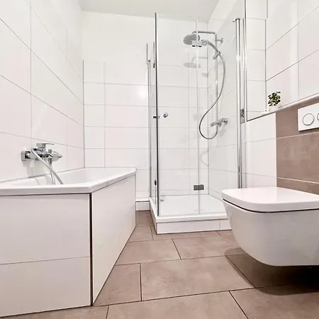 Penthouse Stadtrand Mageburg, Vollausgestattet Lejlighed *