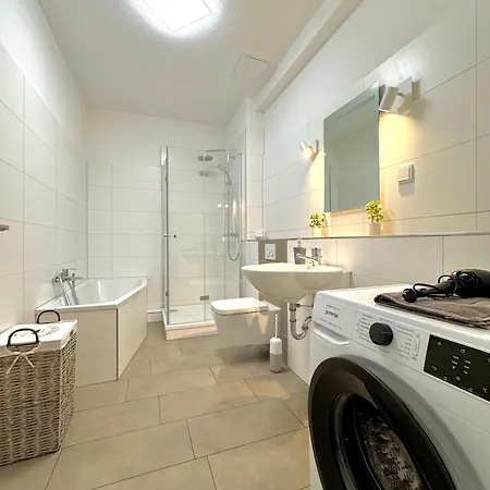 Apartamento Penthouse Stadtrand Mageburg, Vollausgestattet *