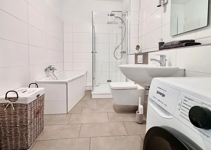 Penthouse Stadtrand Mageburg, Vollausgestattet Lägenhet