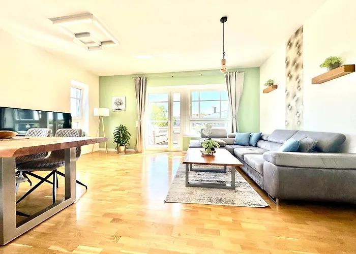 Penthouse Stadtrand Mageburg, Vollausgestattet Lägenhet *